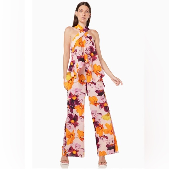 Elliatt Tahlee Floral Print Halter Top & Pants Set in Multi - Picture 1 of 3